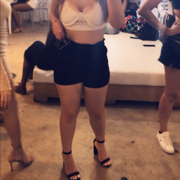 🎈2/20$🎈White mesh crop top - Picture 5 of 6